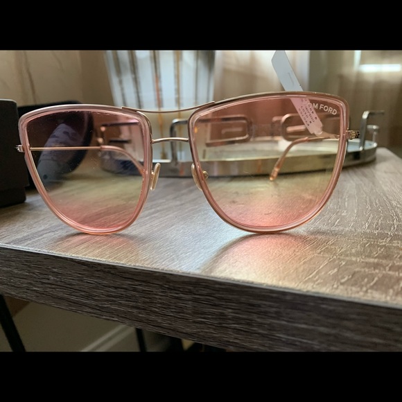 Tom Ford sunglasses Pink ombré  2020 - Picture 6 of 9